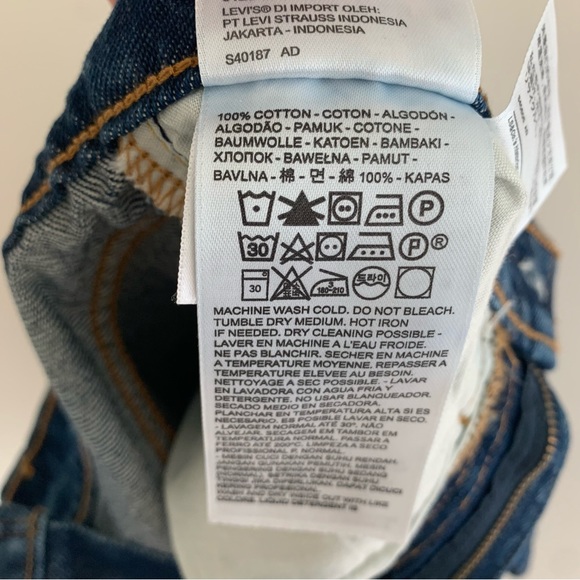 LEVIS hi-rise reconstructed skirt, medium wash - Picture 6 of 7